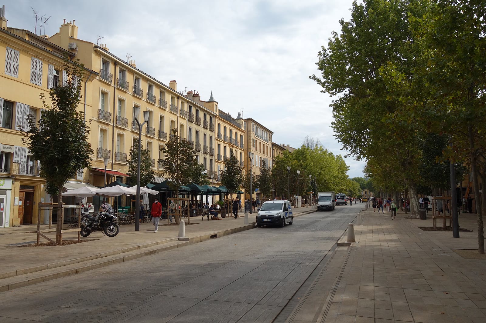 Cours Mirabeau mit Platanen in Aix-en-Provence