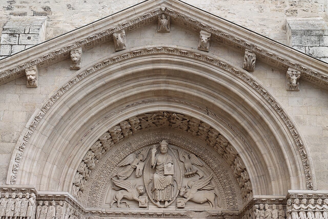 Romanisches Portal der Kathedrale Saint-Trophime in Arles