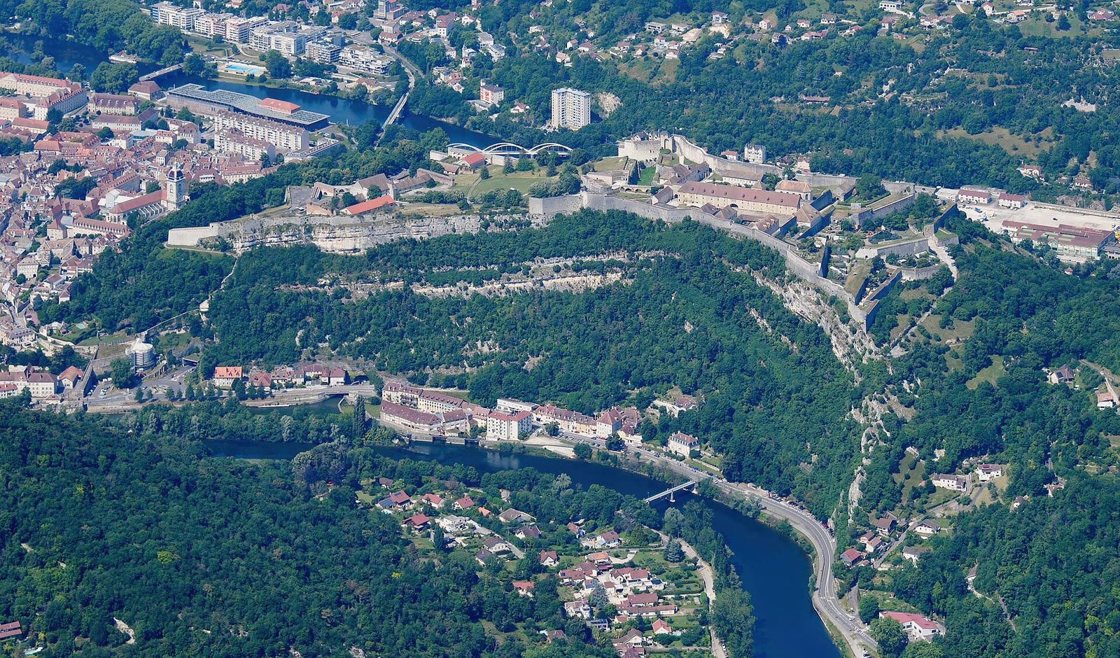 Luftaufnahme der Zitadelle von Besançon