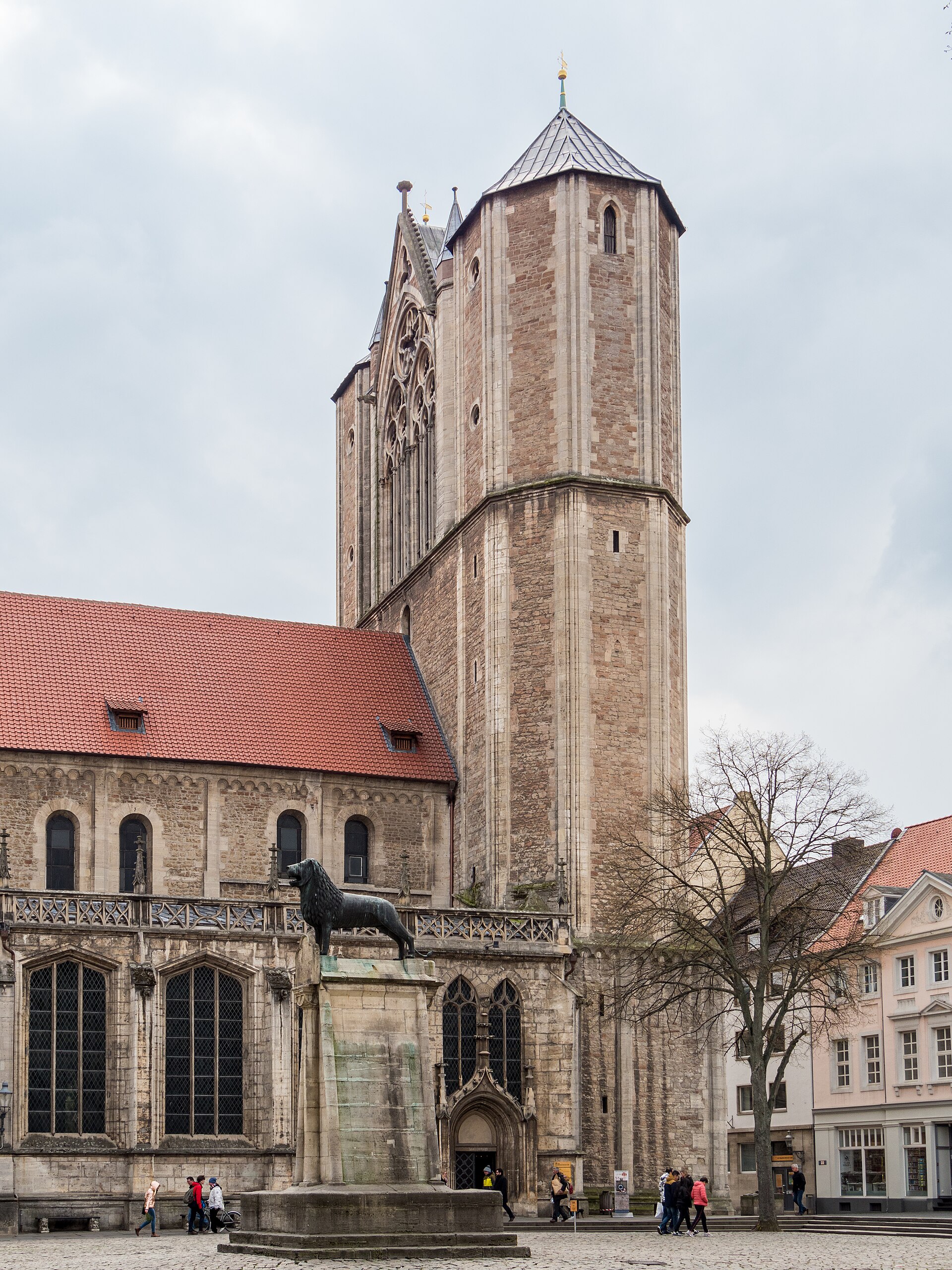 Braunschweiger Dom und Löwe am Burgplatz