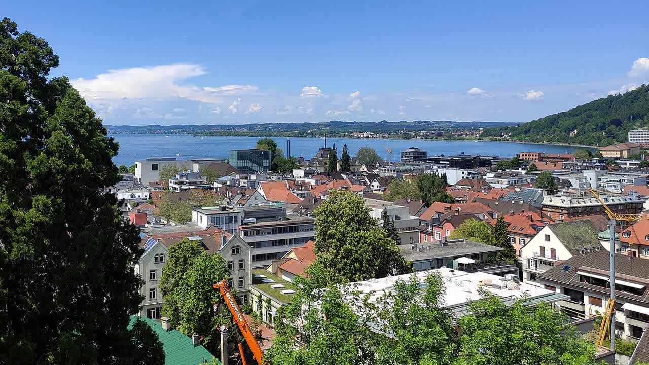 Blick vom Martinsturm über Bregenz und den Bodensee