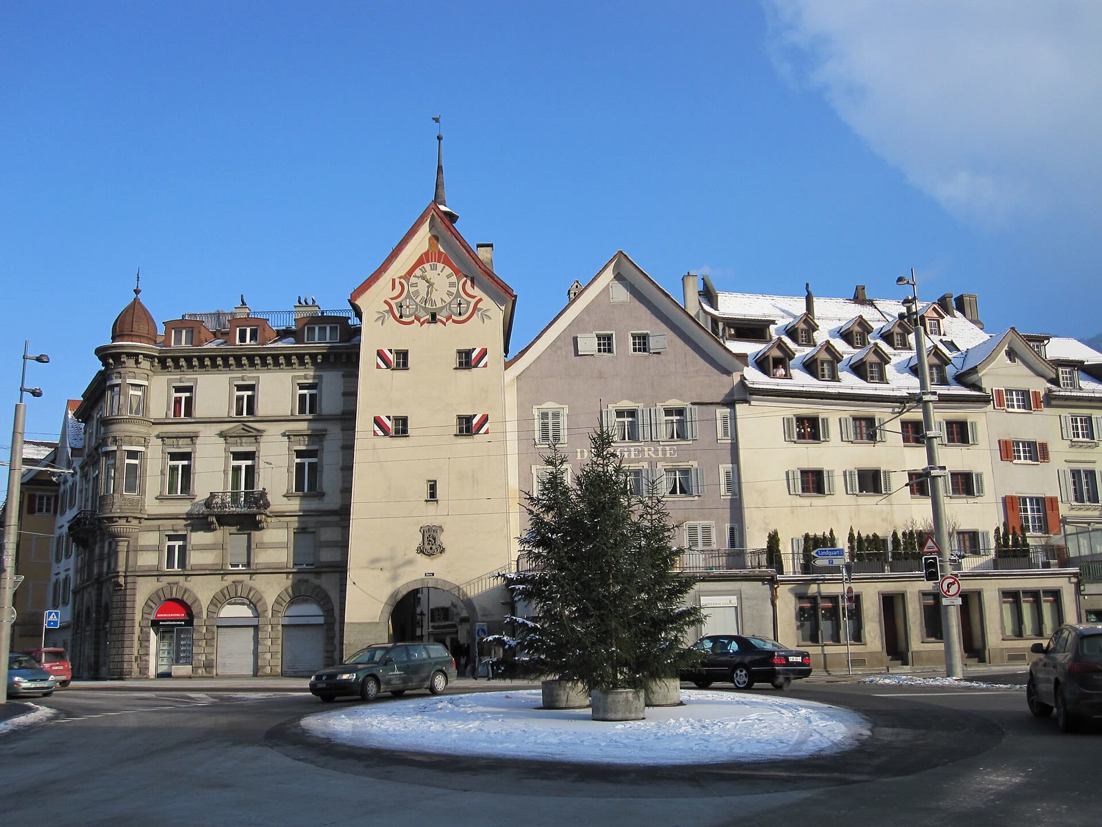 Obertor und Platz in der Altstadt von Chur