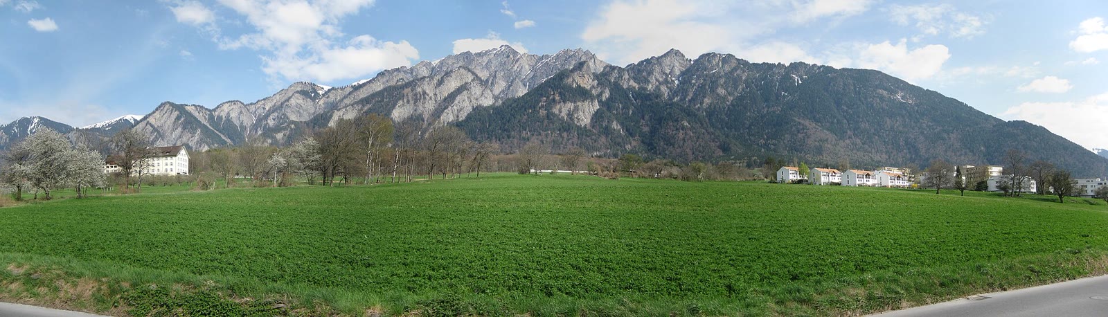 Panorama über Chur und das Rheintal