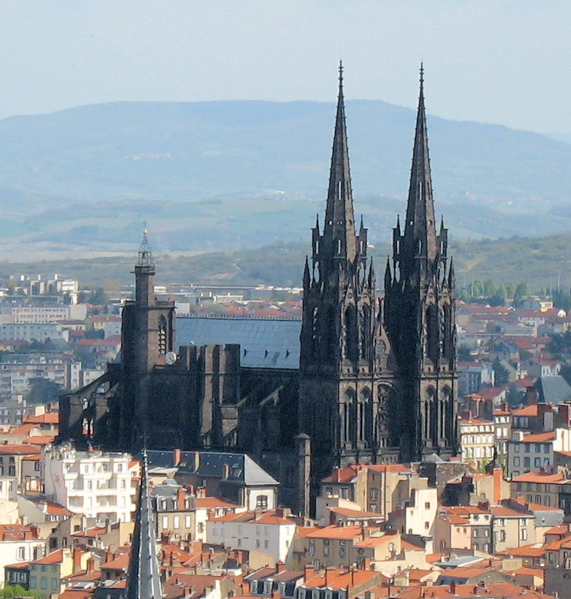 Blick auf die Kathedrale von Clermont-Ferrand vom Parc Montjuzet