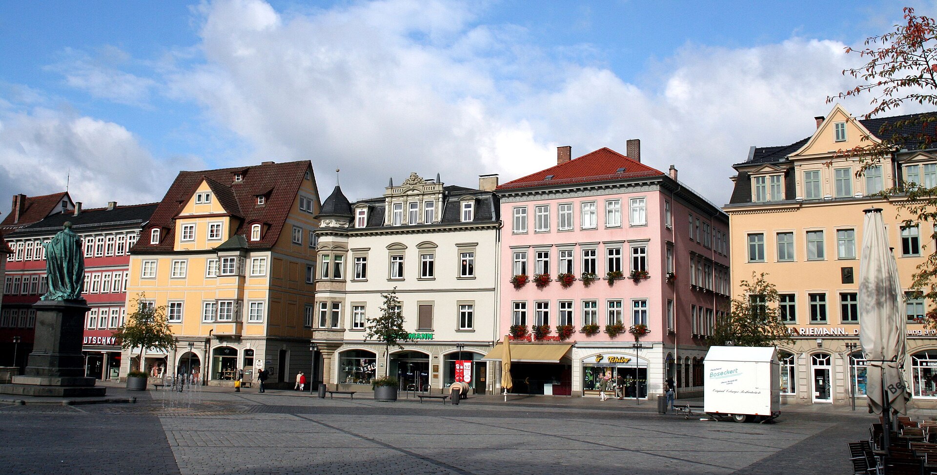 Marktplatz von Coburg mit Rathaus und Stadthaus