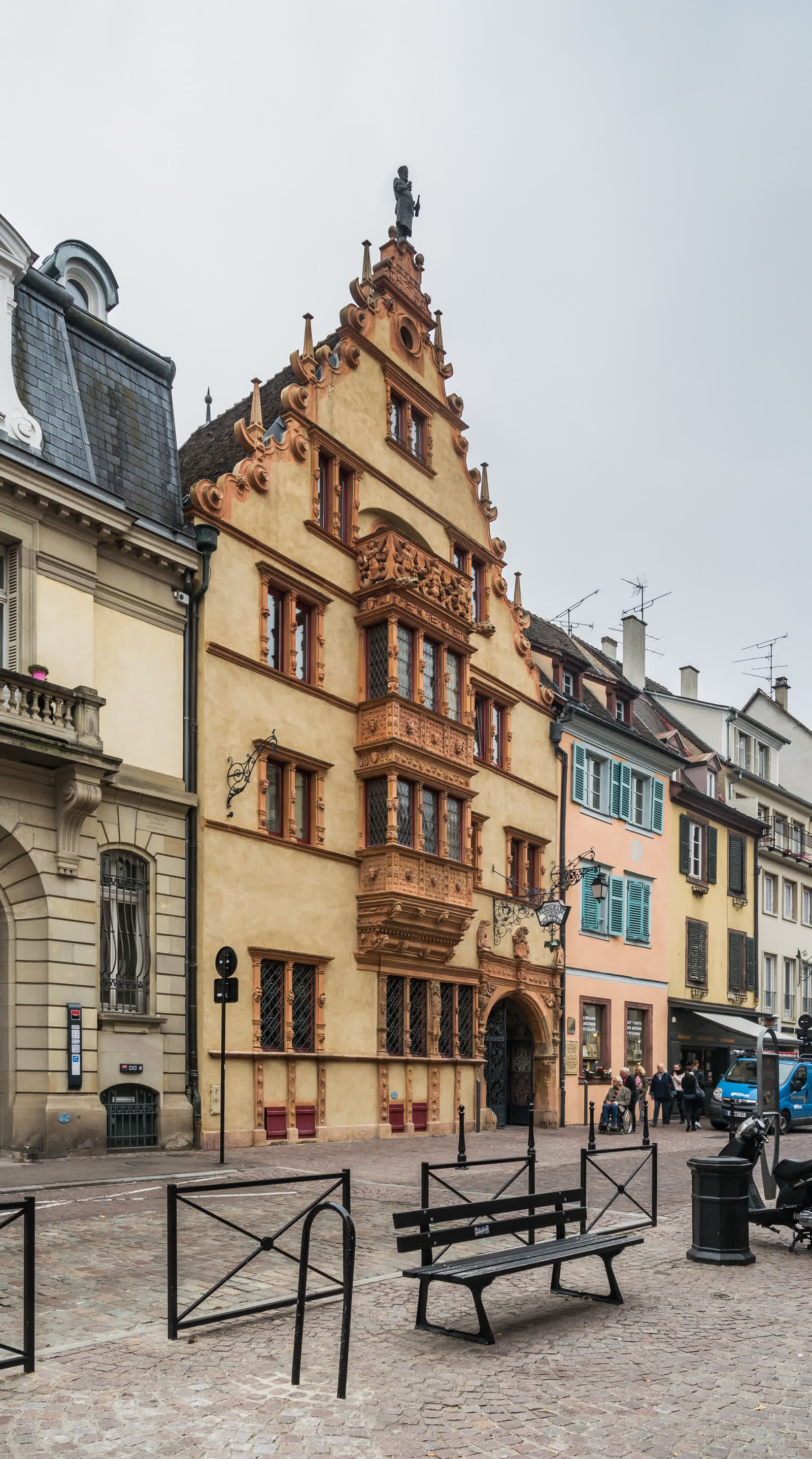 Fassade des Maison des Têtes in Colmar