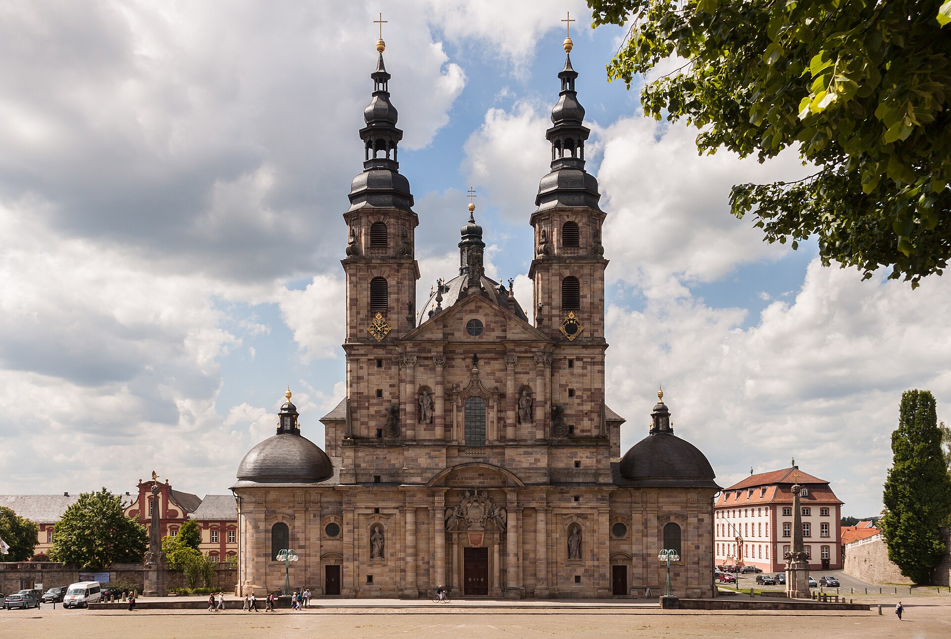 Dom St. Salvator Fulda Frontansicht