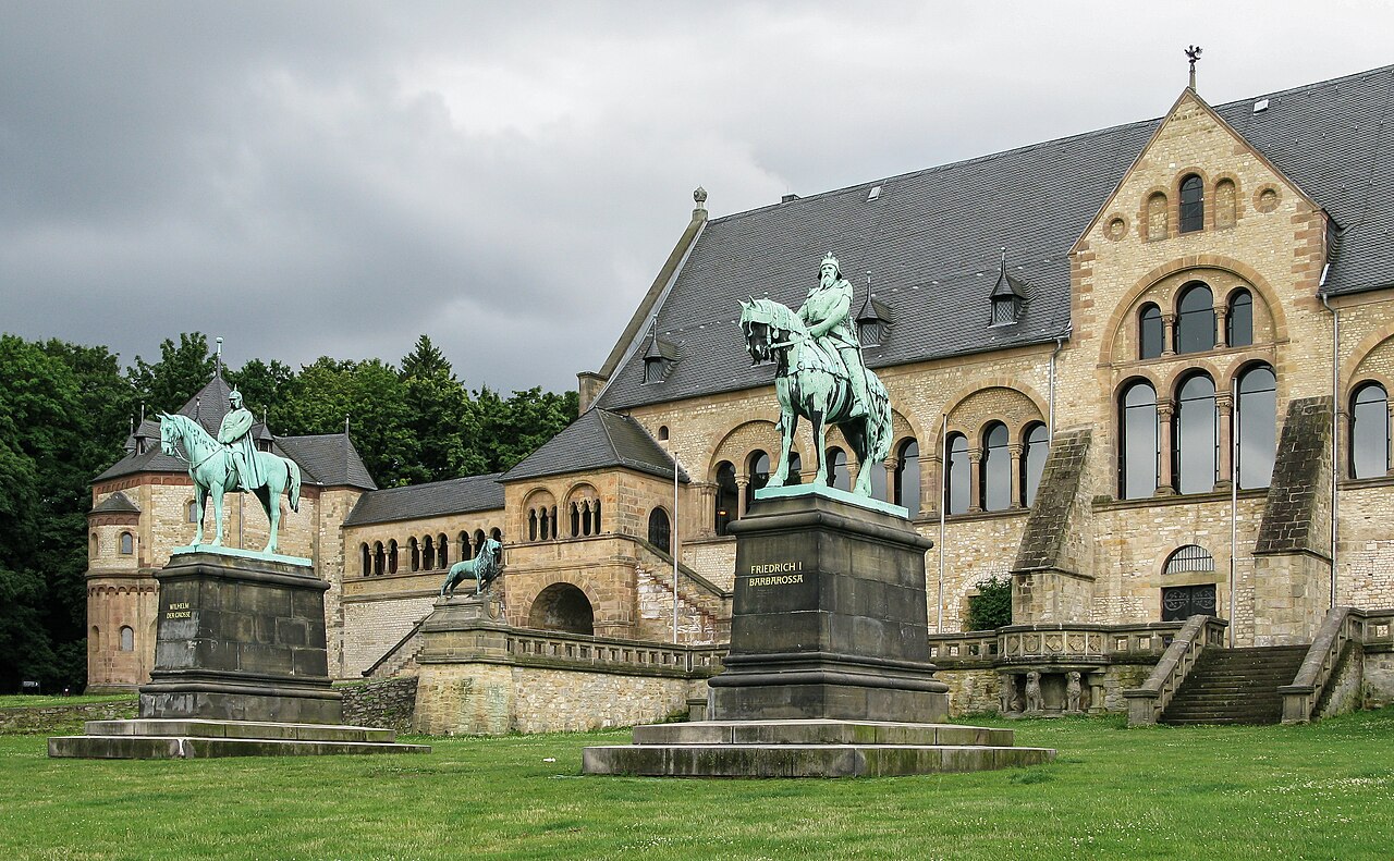 Kaiserpfalz Goslar mit Freitreppe