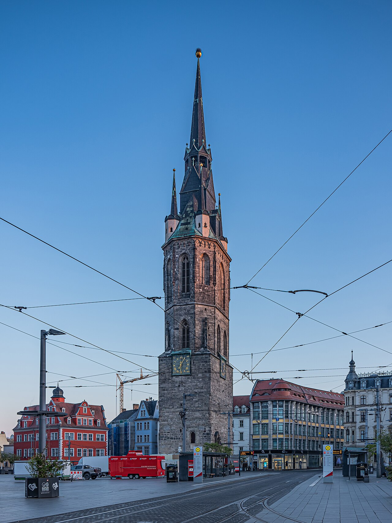 Roter Turm auf dem Marktplatz in Halle an der Saale