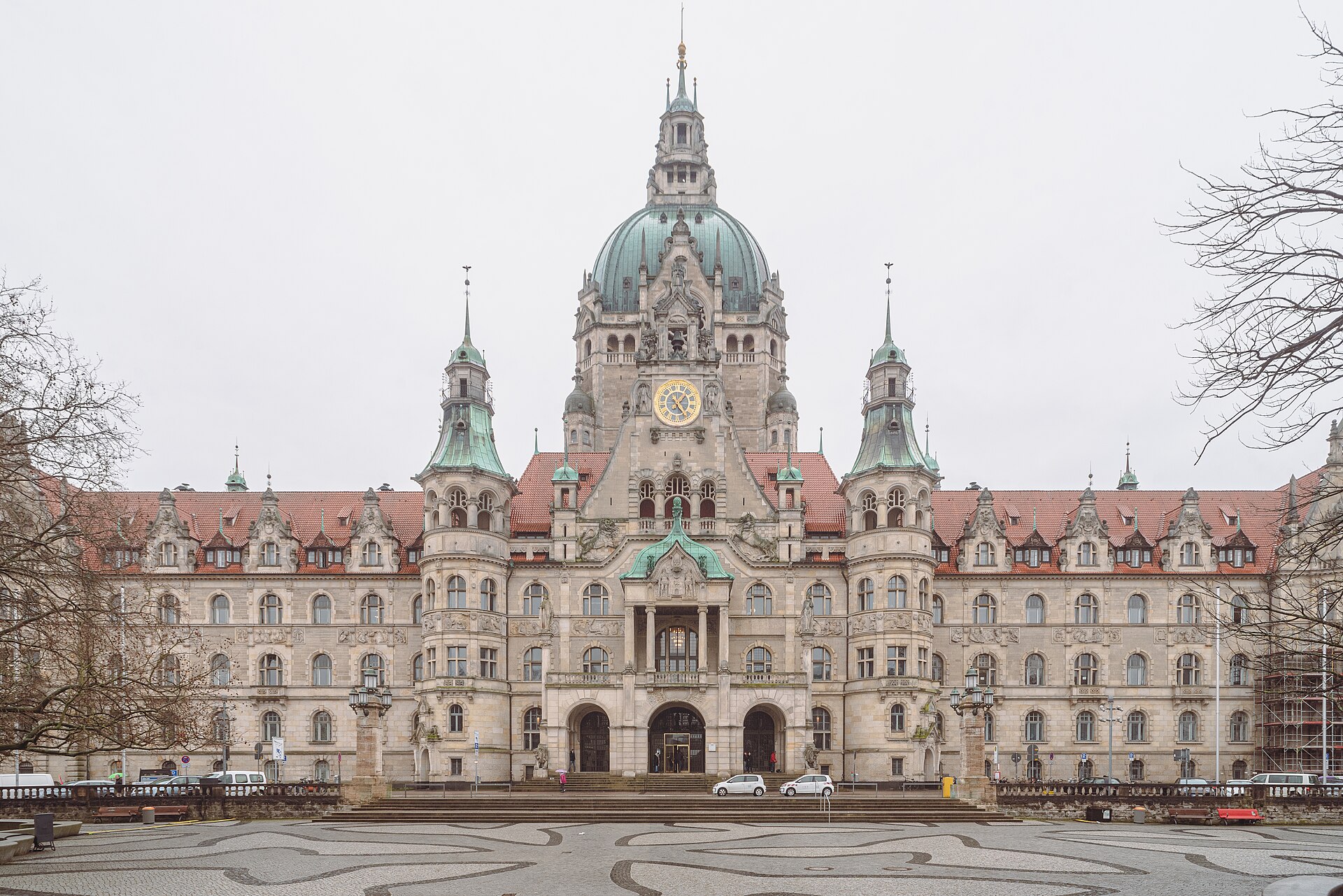 Neues Rathaus Hannover mit Kuppel und Parkanlage