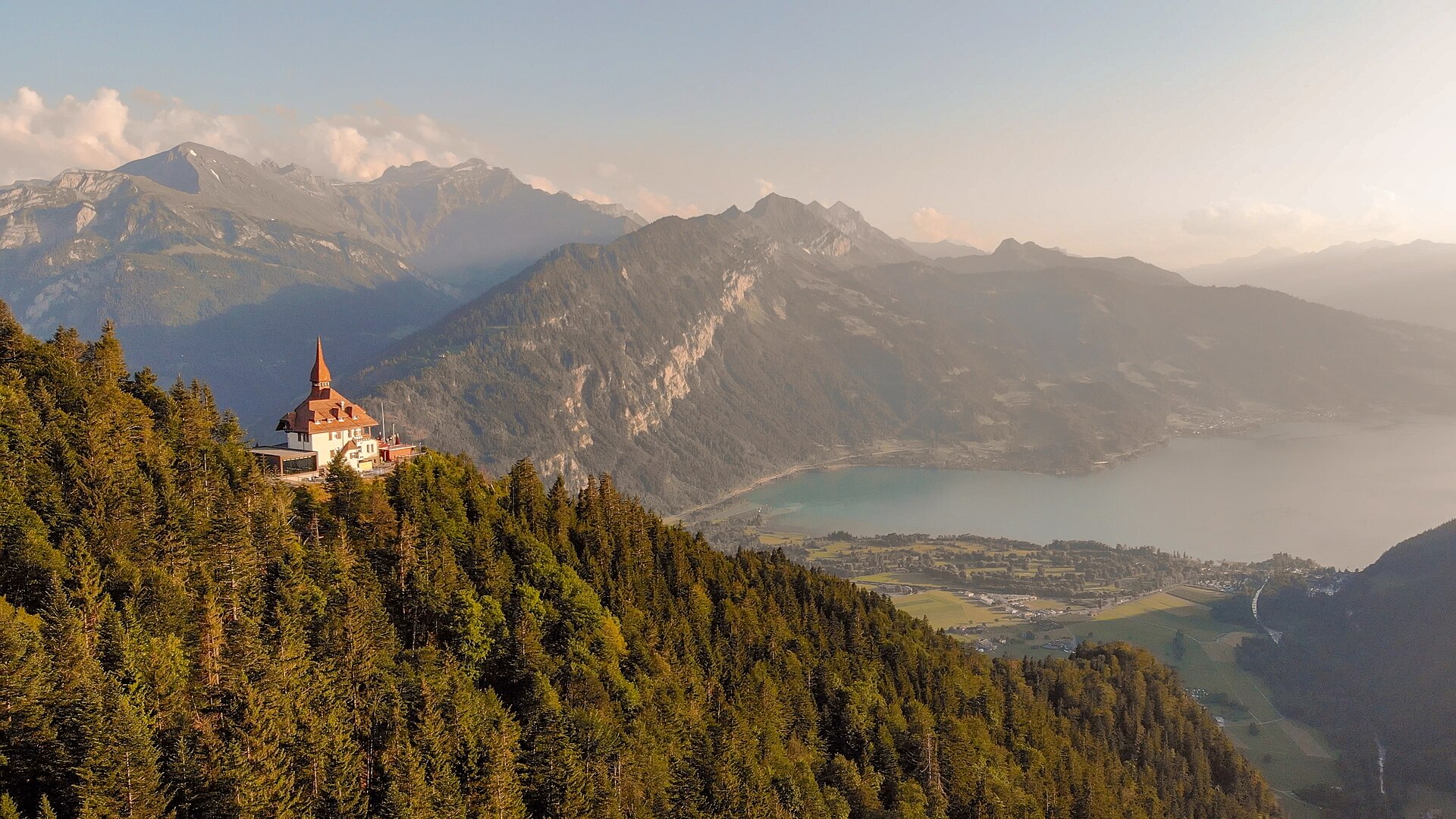 Blick vom Harder Kulm auf den Thunersee