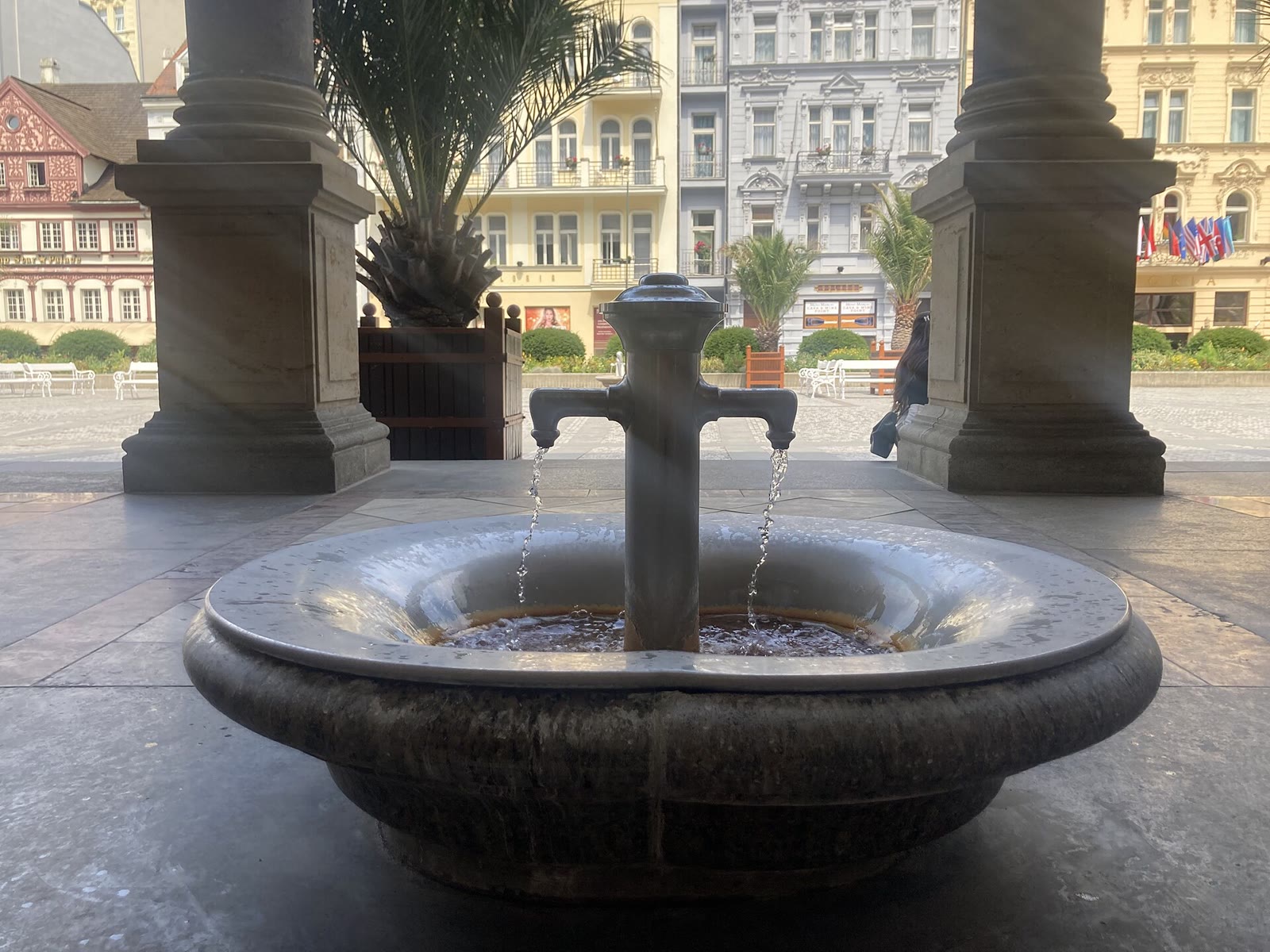 Quellbrunnen in der Mühlbrunnenkolonnade Karlovy Vary