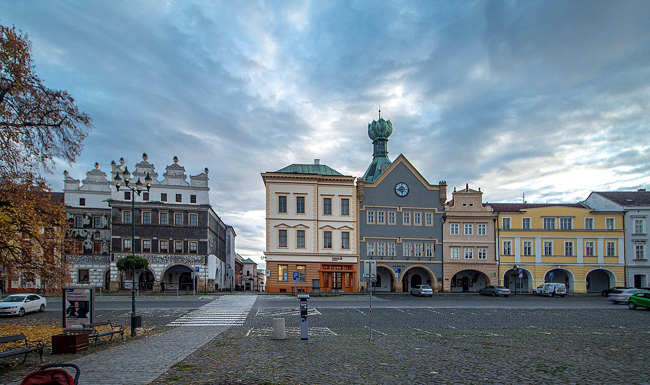 Marktplatz von Litoměřice mit Kelchhaus Kalich