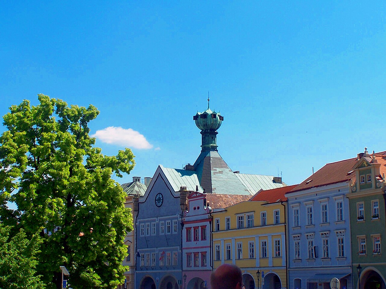 Mírové náměstí in Litoměřice mit historischen Bürgerhäusern