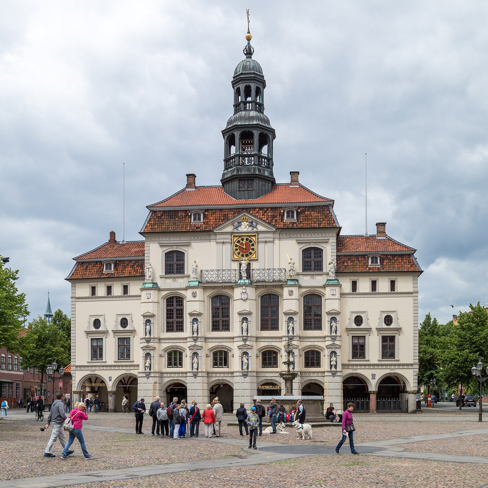Historisches Rathaus am Marktplatz in Lüneburg