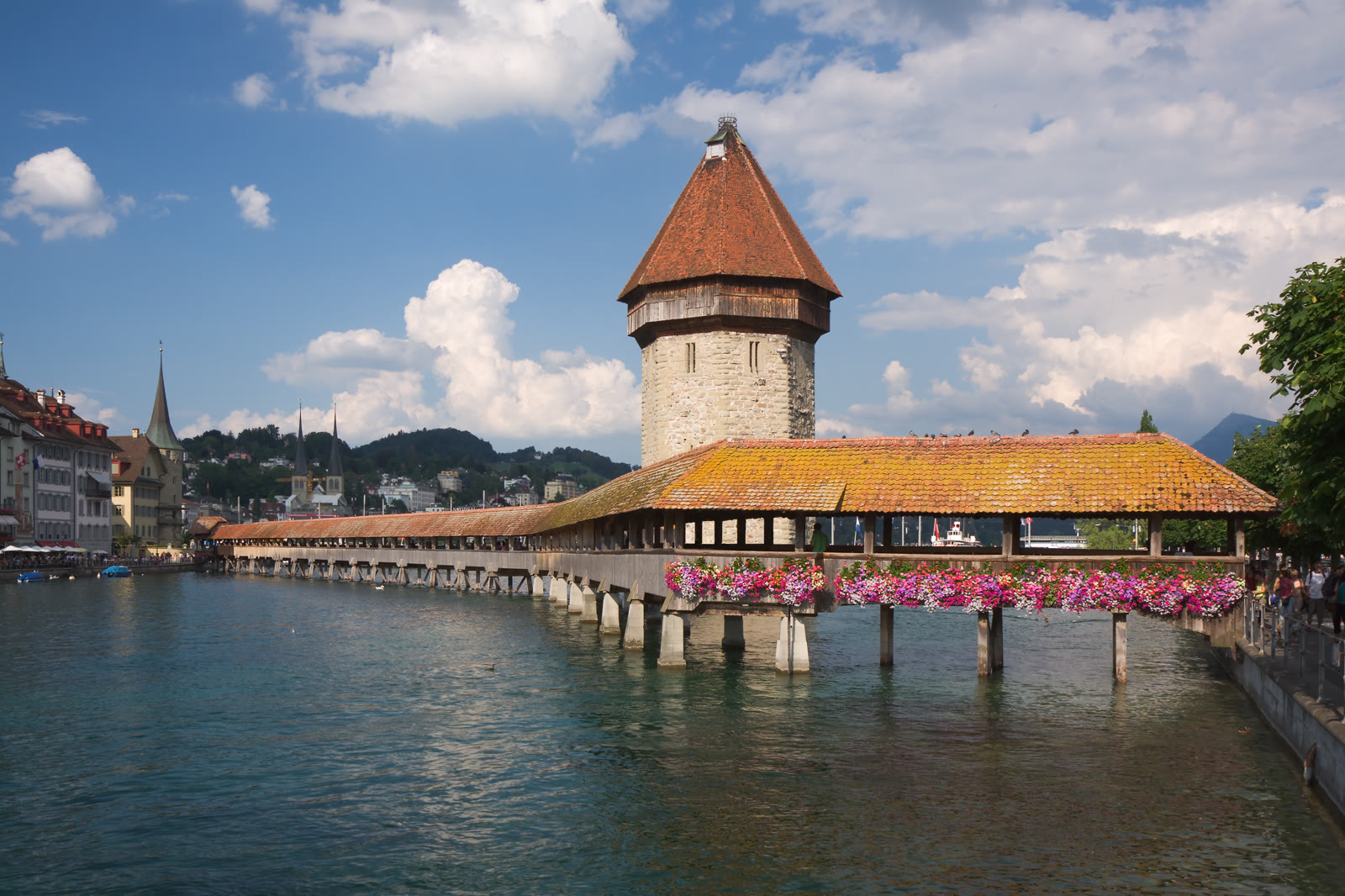 Kapellbrücke und Wasserturm in Luzern