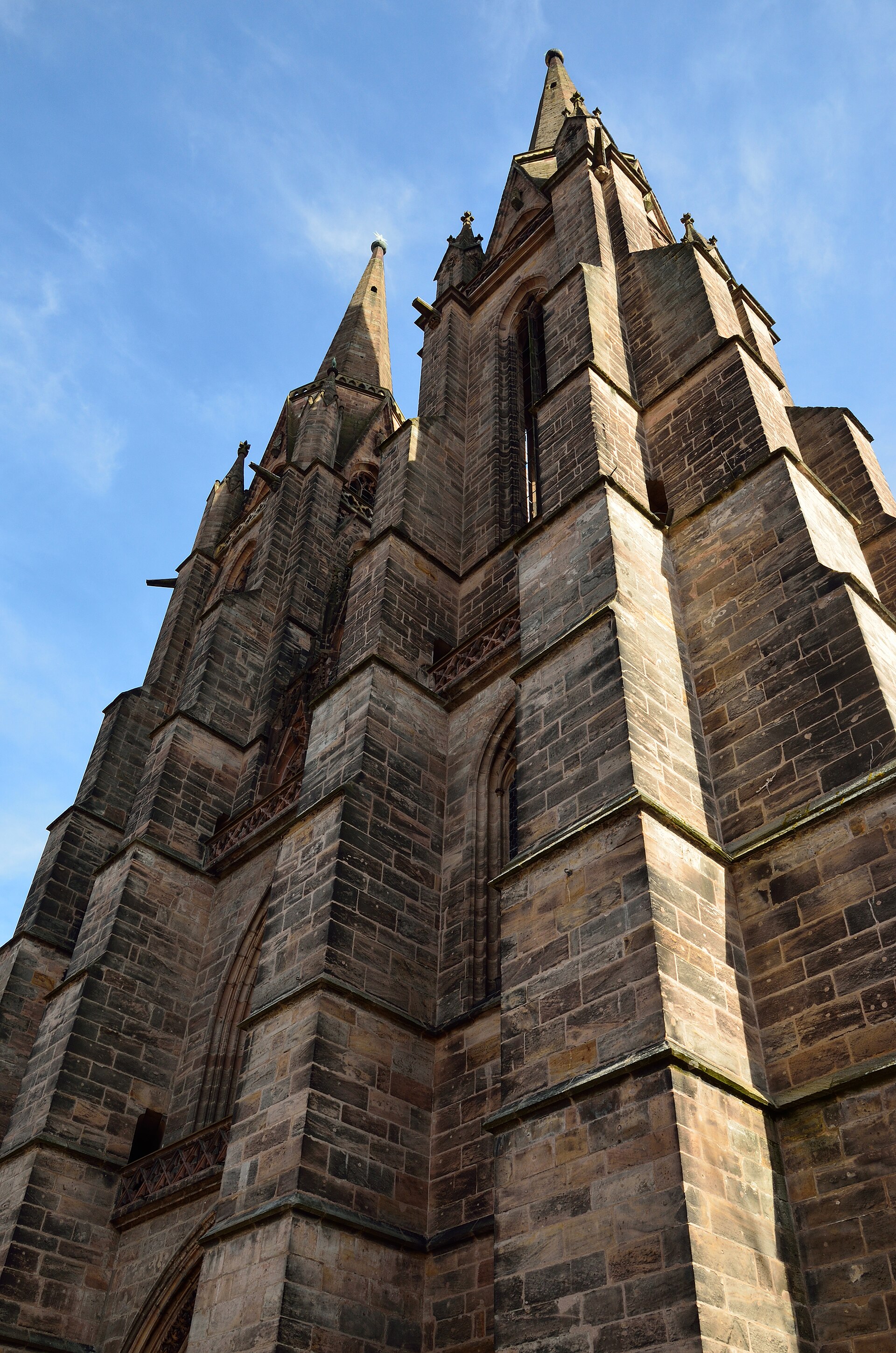Türme der Elisabethkirche in Marburg