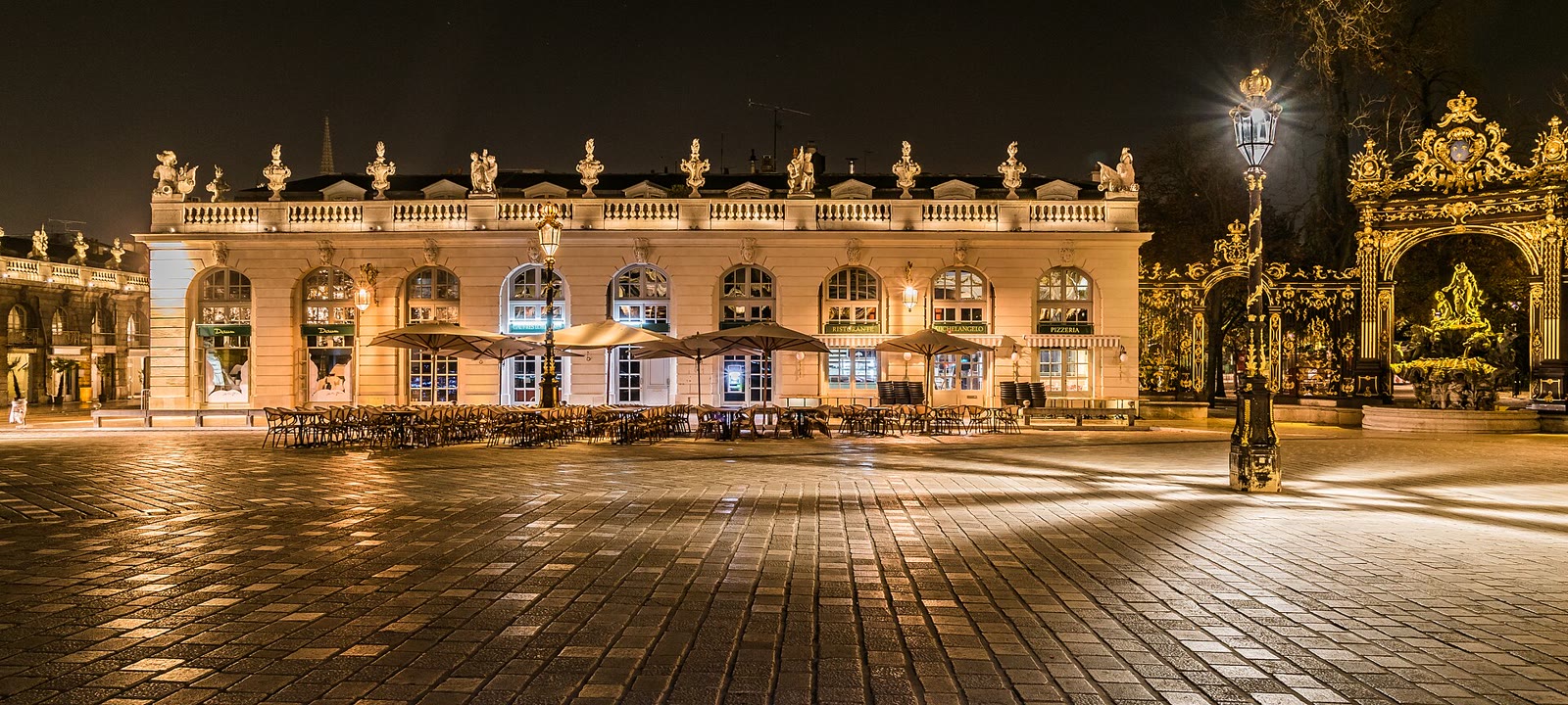 Place Stanislas in Nancy mit Brunnen und klassizistischen Fassaden