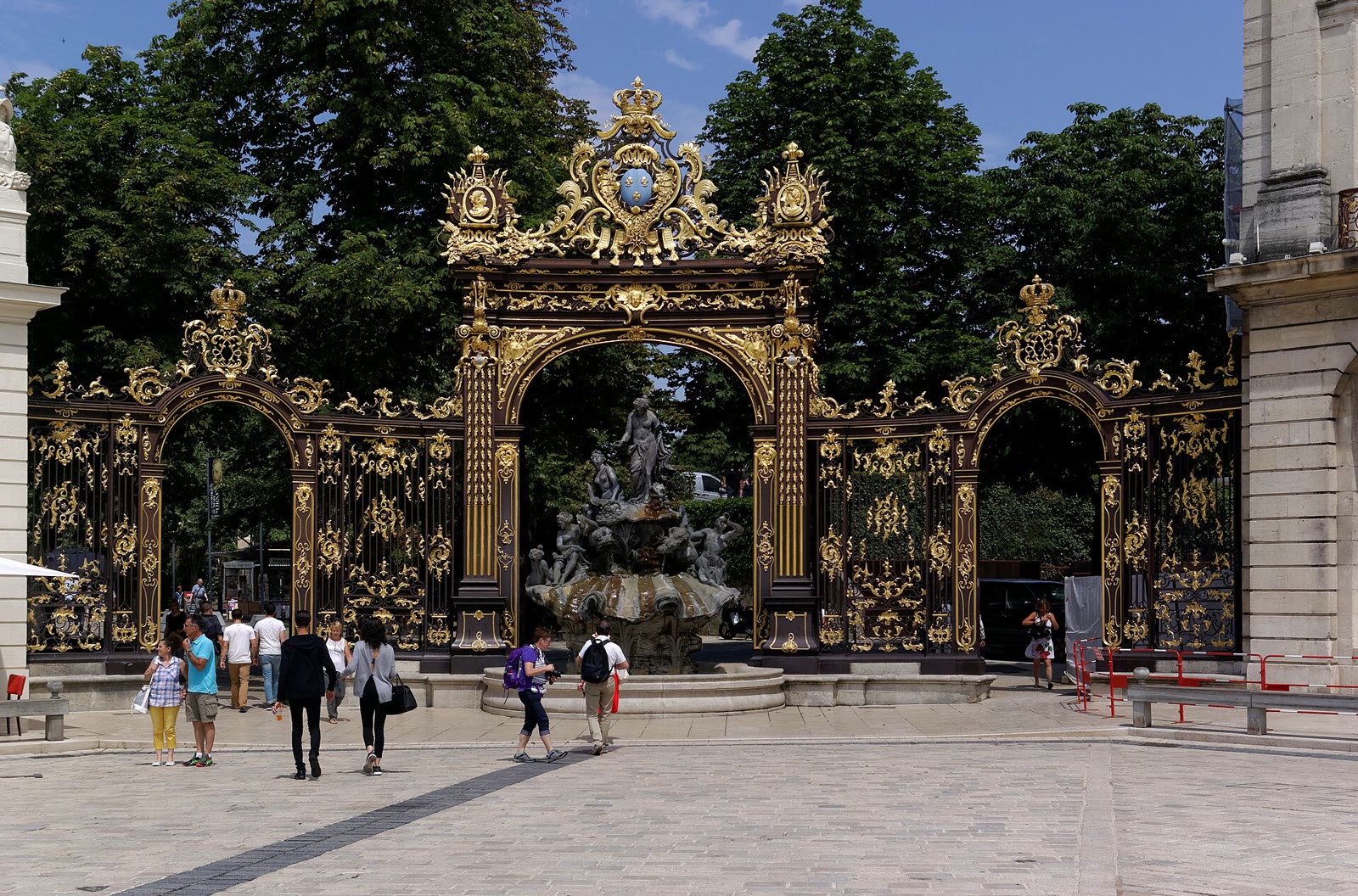 Detail der Place Stanislas mit goldenen Gittern in Nancy
