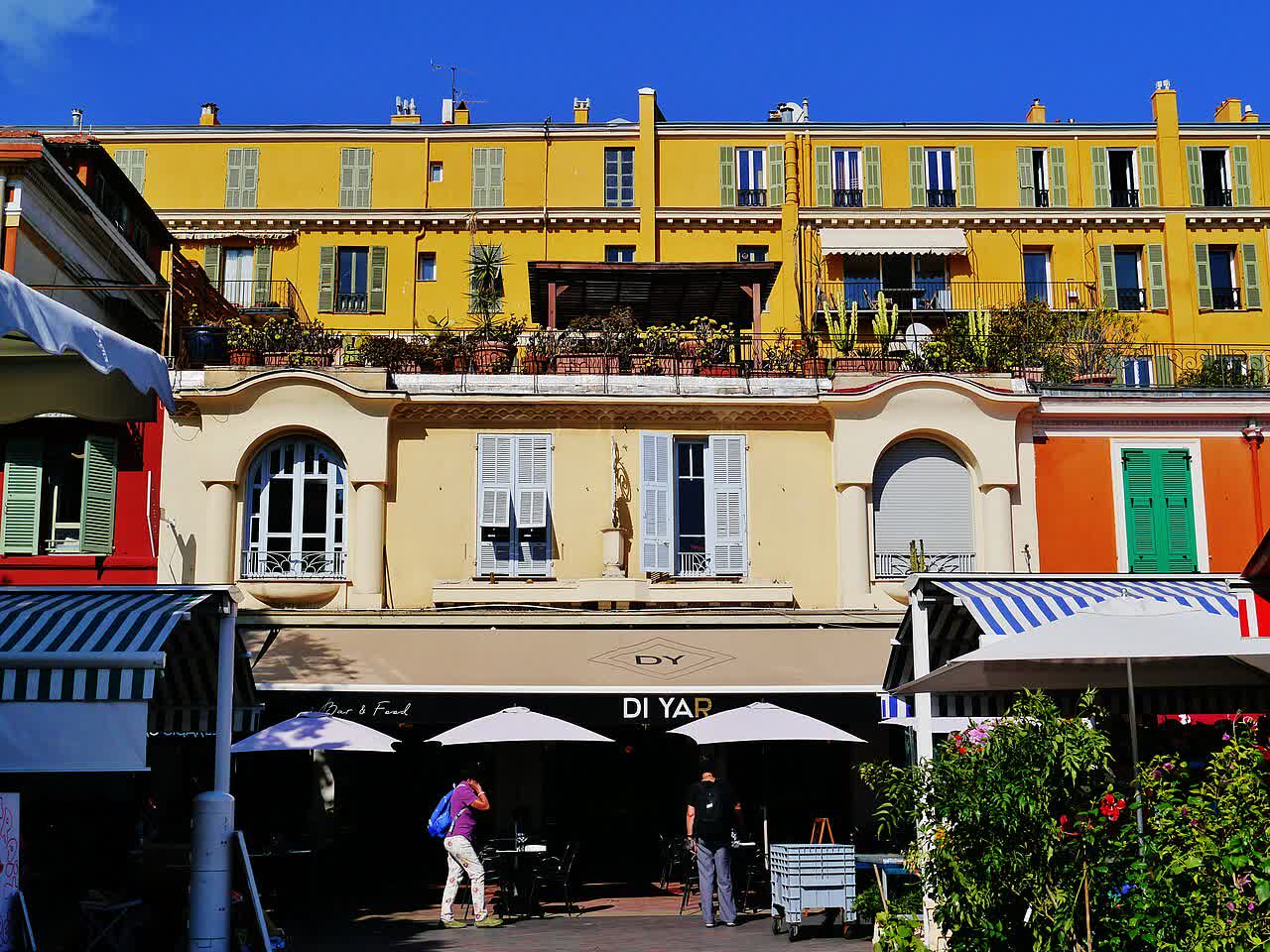 Cours Saleya in der Altstadt von Nizza
