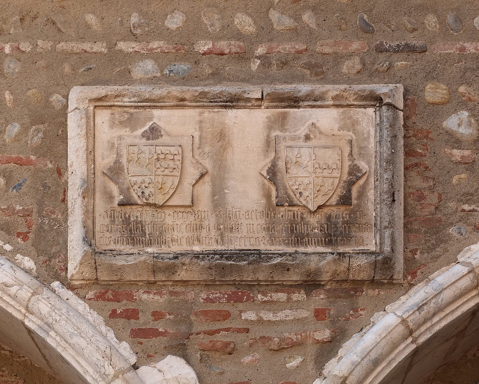 Campo Santo, der Kreuzgang-Friedhof neben der Kathedrale in Perpignan