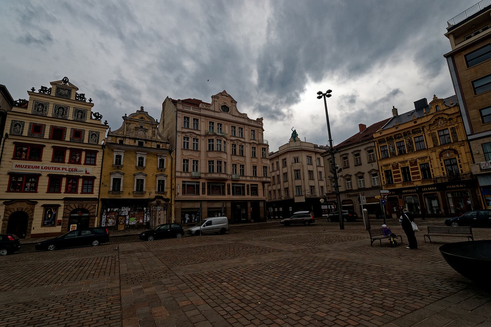 Náměstí Republiky in Plzeň mit Bartholomäus-Kathedrale
