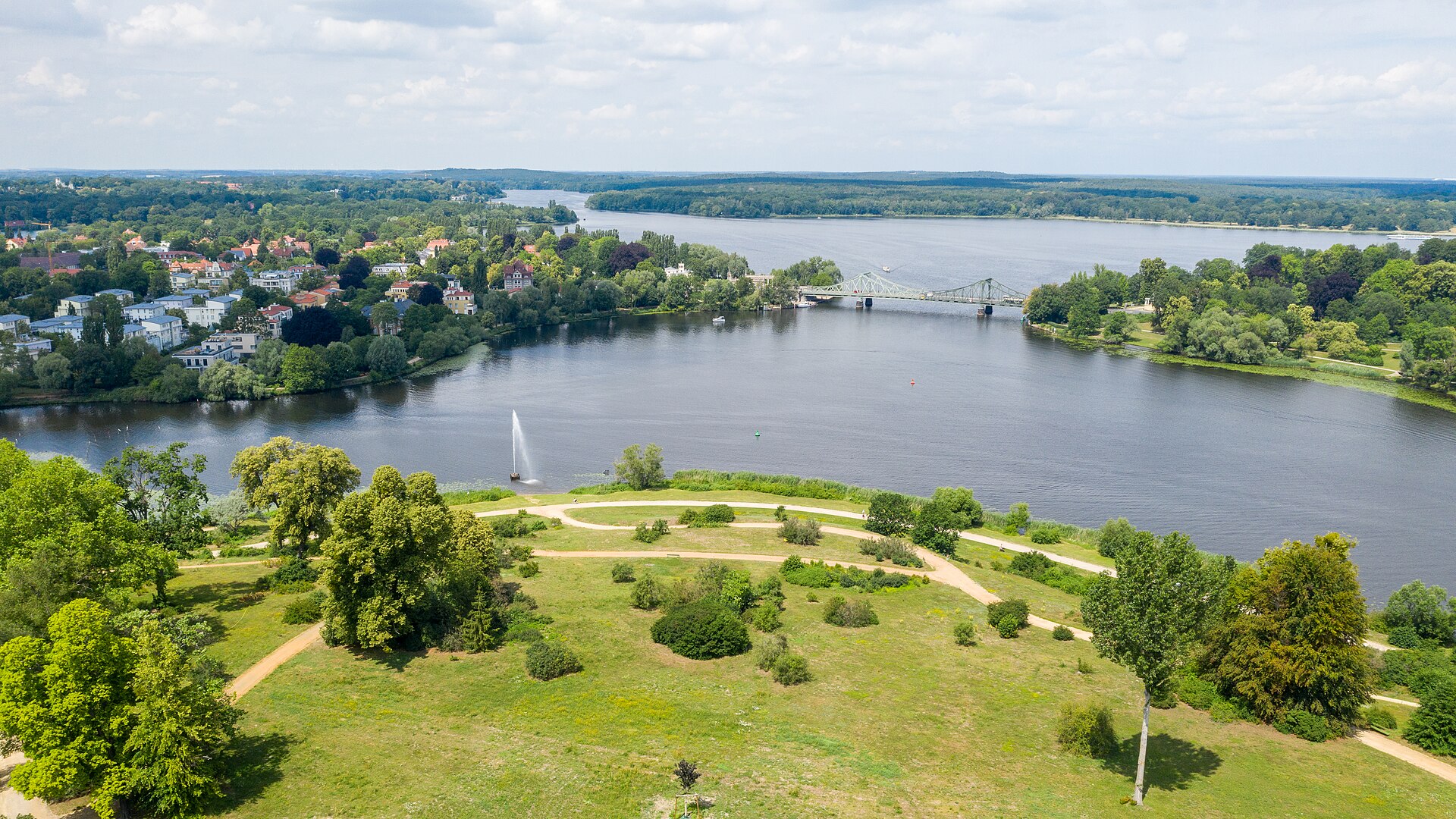 Glienicker Brücke und Park Babelsberg in Potsdam