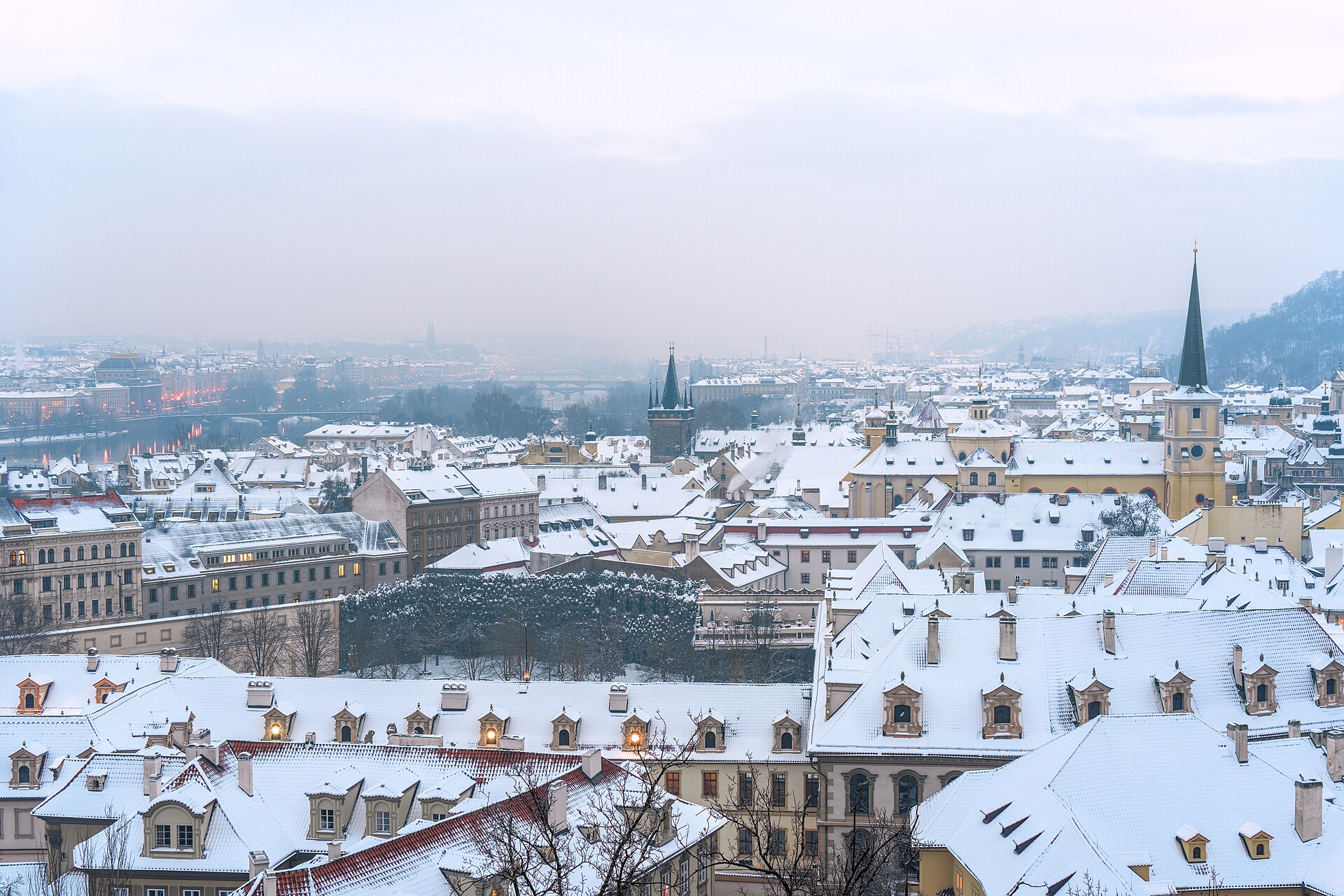 Kleinseite Malá Strana in Prag mit historischen Fassaden