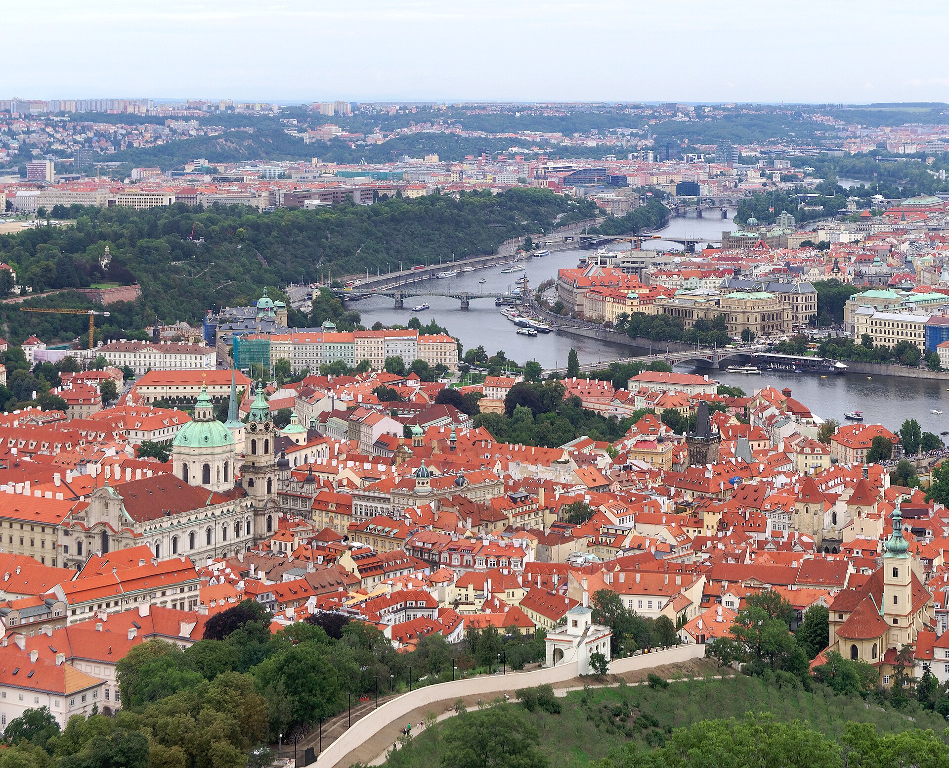 Blick vom Petřín auf die Kleinseite und Prag