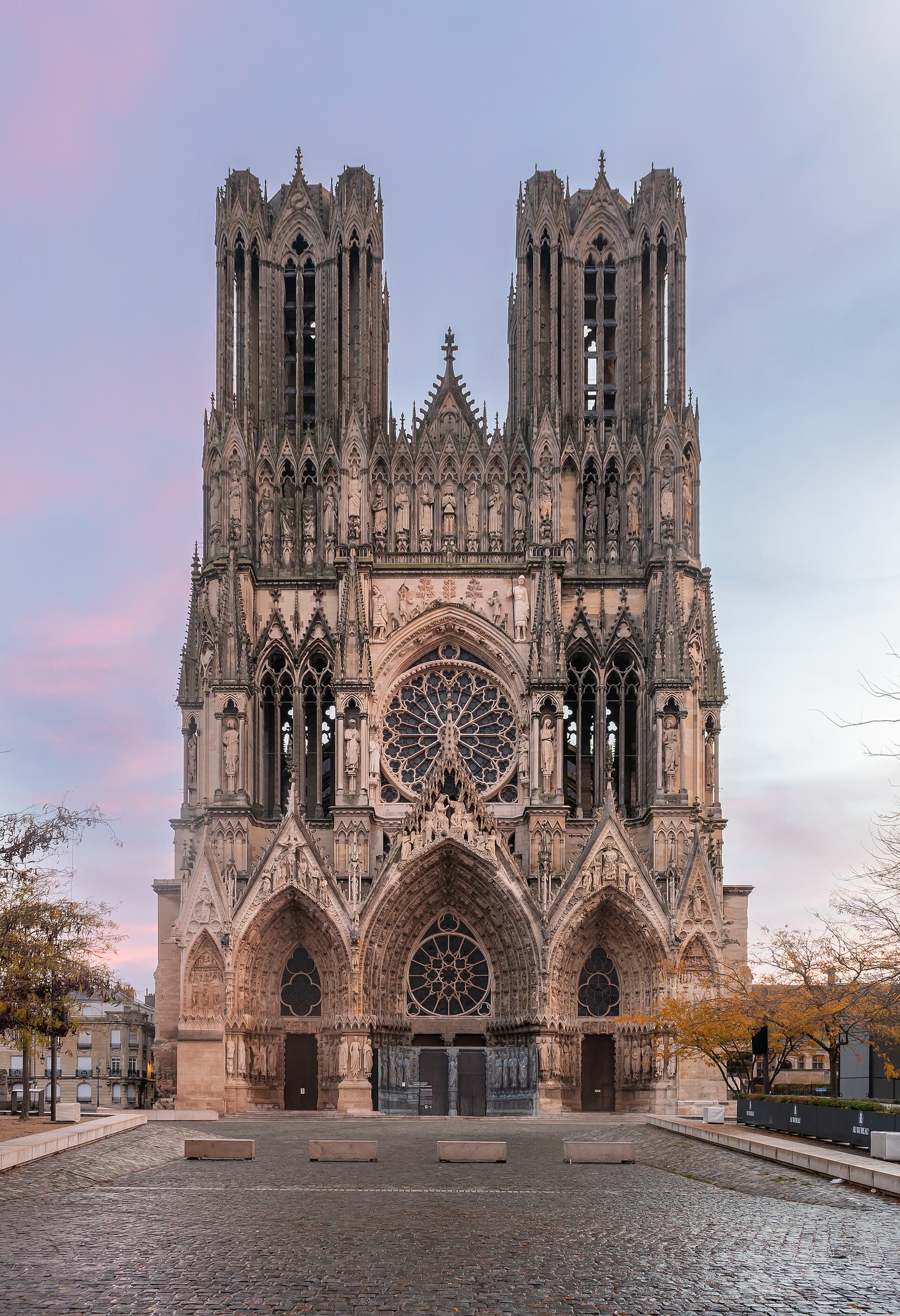 Westfassade der Kathedrale Notre-Dame in Reims