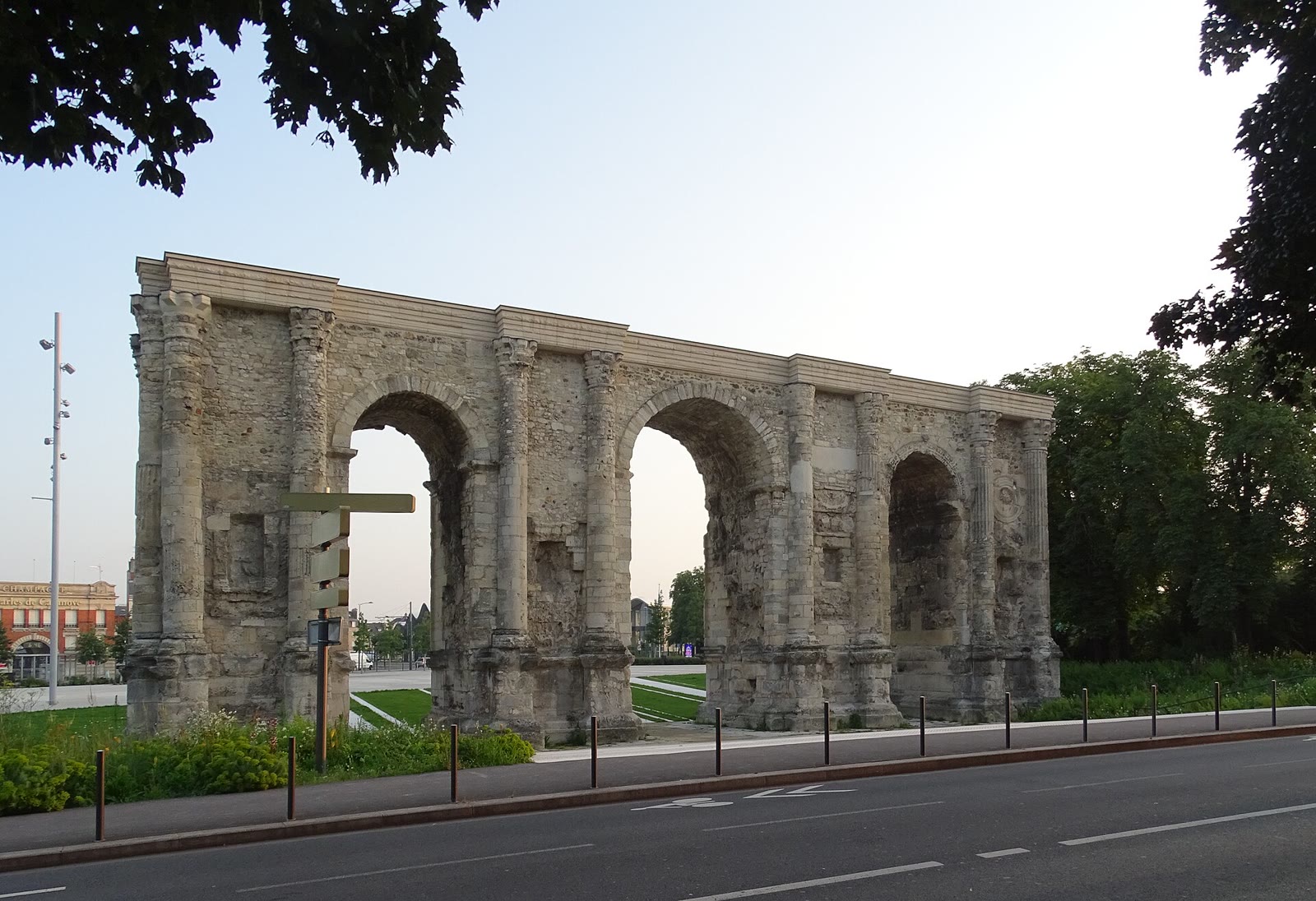 Römischer Triumphbogen Porte de Mars in Reims