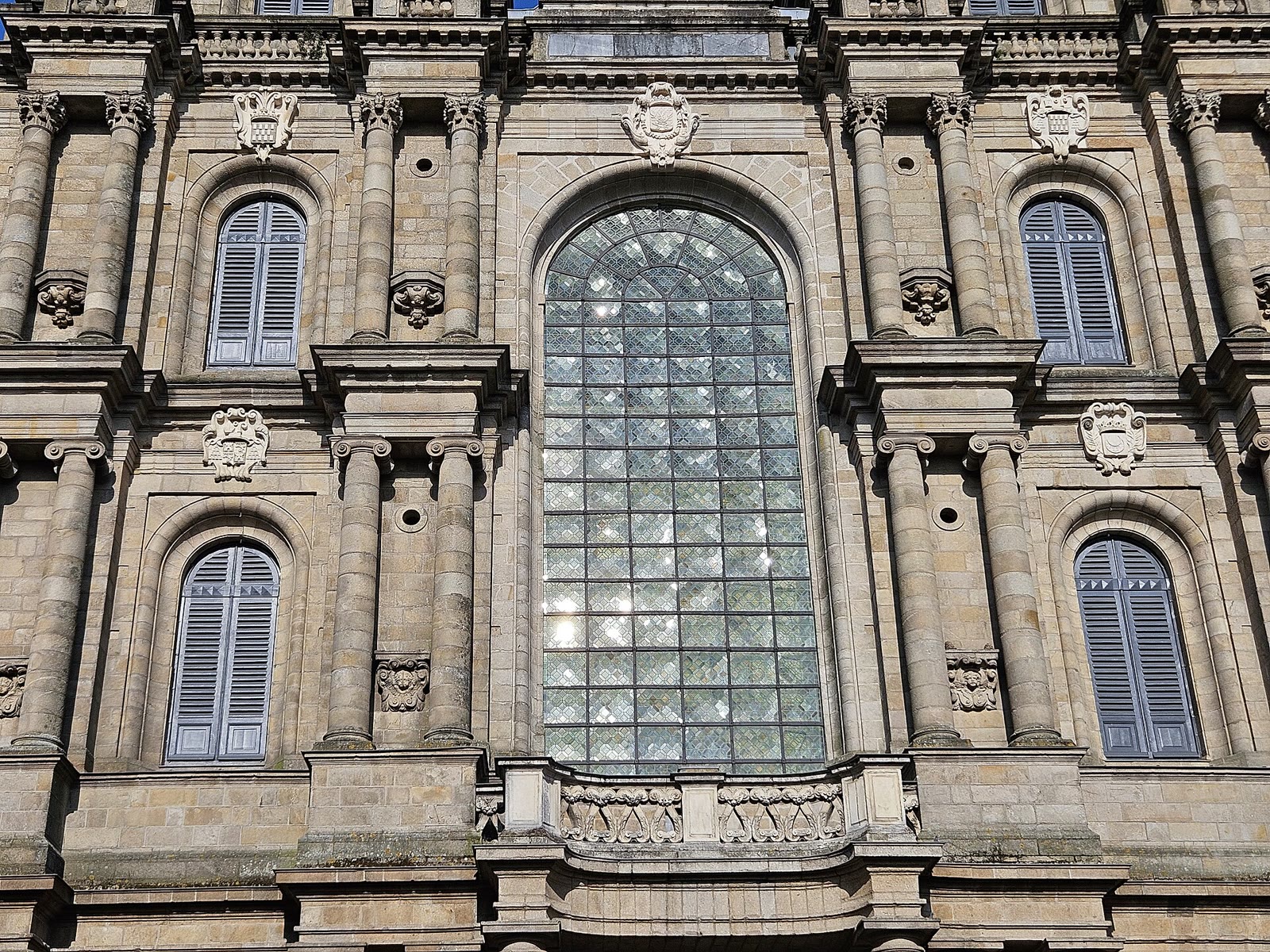 Westfassade der Kathedrale Saint-Pierre in Rennes