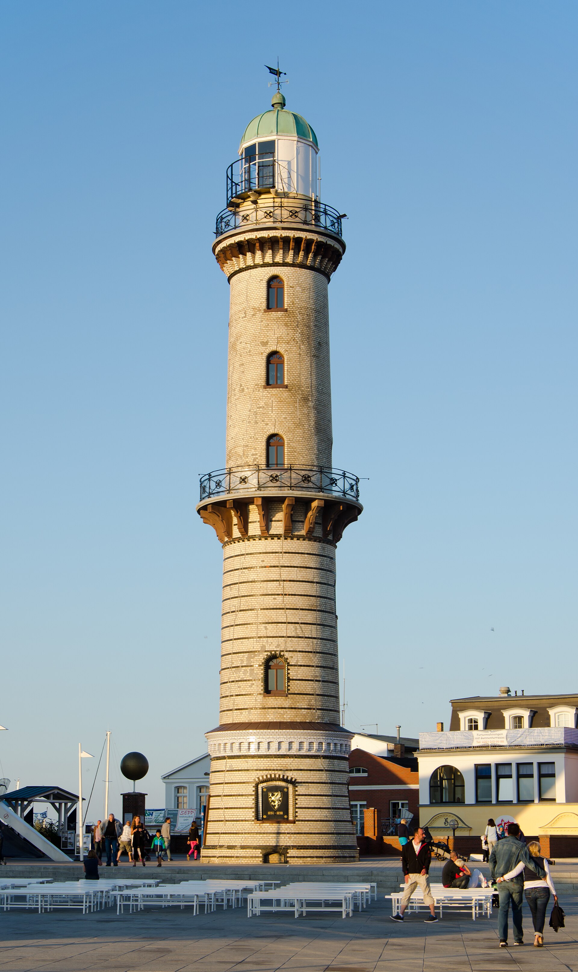 Leuchtturm Warnemünde an der Ostseeküste