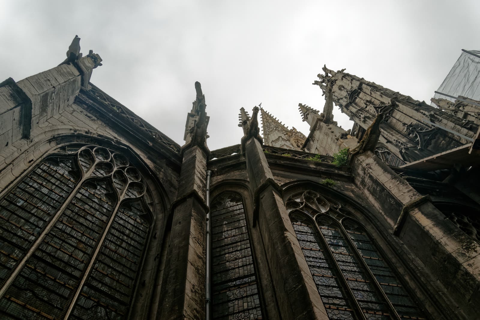 Kirche Saint-Maclou in Rouen von der Rue de Martainville
