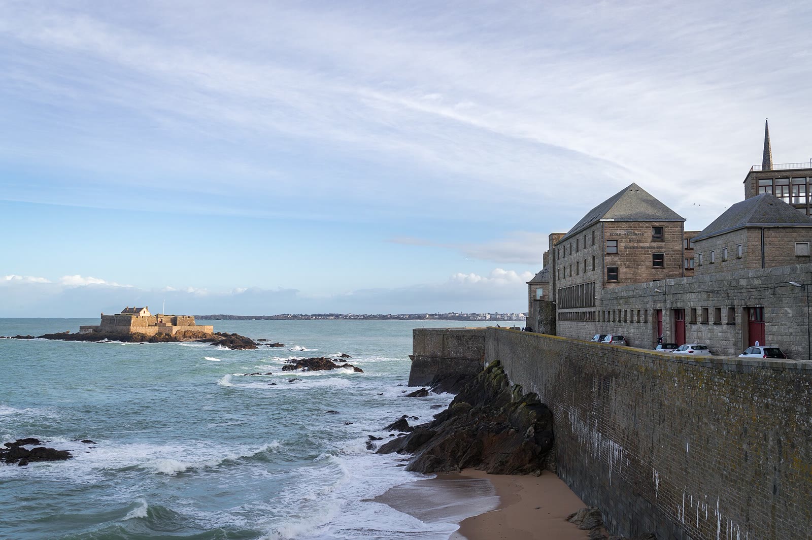 Fort und Remparts von Saint-Malo bei Ebbe