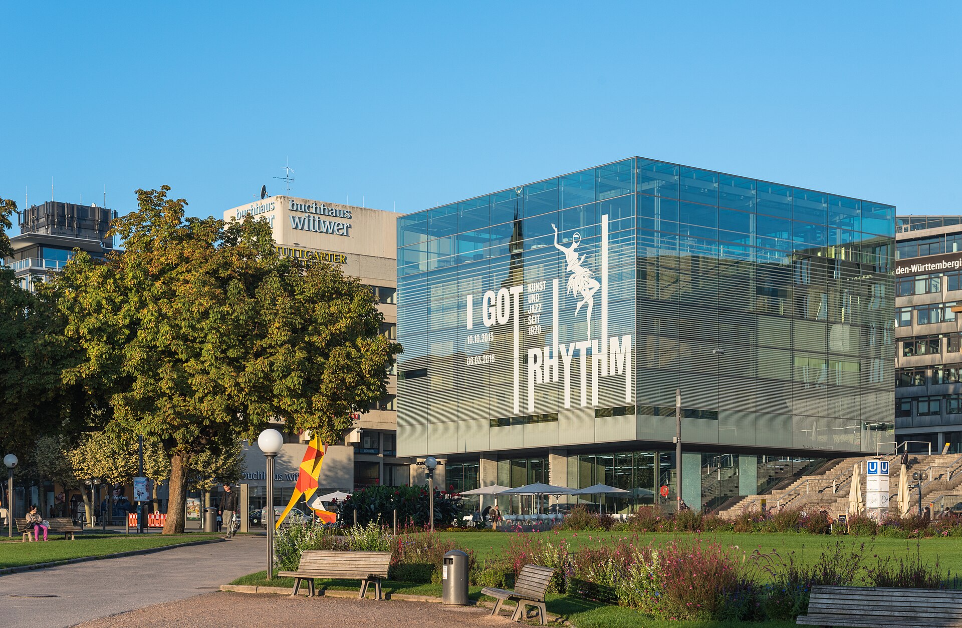 Kunstmuseum Stuttgart am Schlossplatz als Glaswürfel