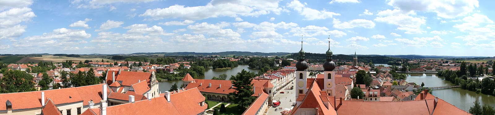 Blick über die Altstadt von Telč vom Kirchturm