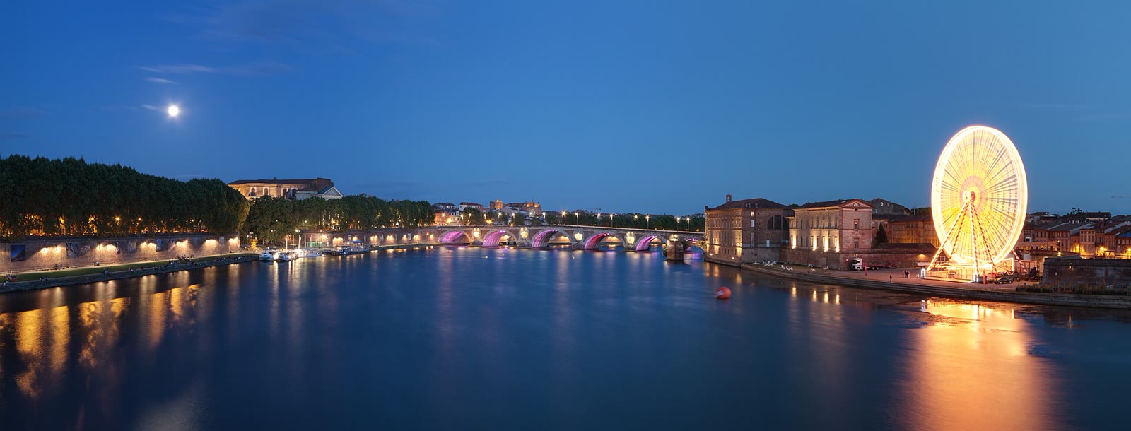 Panorama der Garonne vom Pont Saint-Pierre in Toulouse