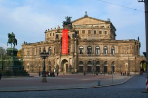 Die Semperoper kennt wohl jeder