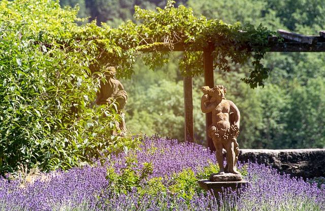 Firgurenparkt im Burggarten von Rothenburg