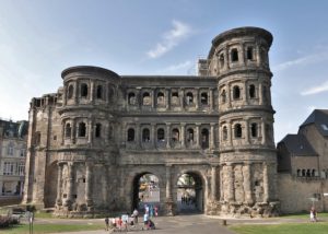 Porta Nigra in der ältesten Stadt Deutschlands - Trier